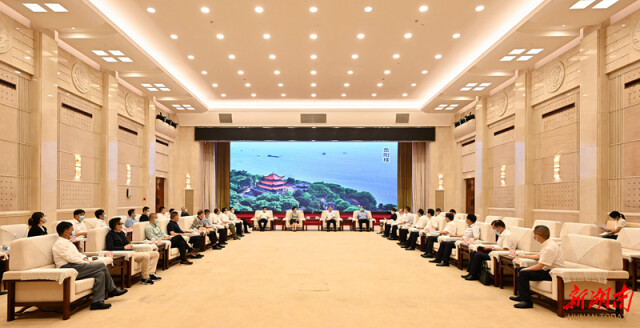 張慶偉毛偉明會(huì)見(jiàn)鐵凝張宏森一行